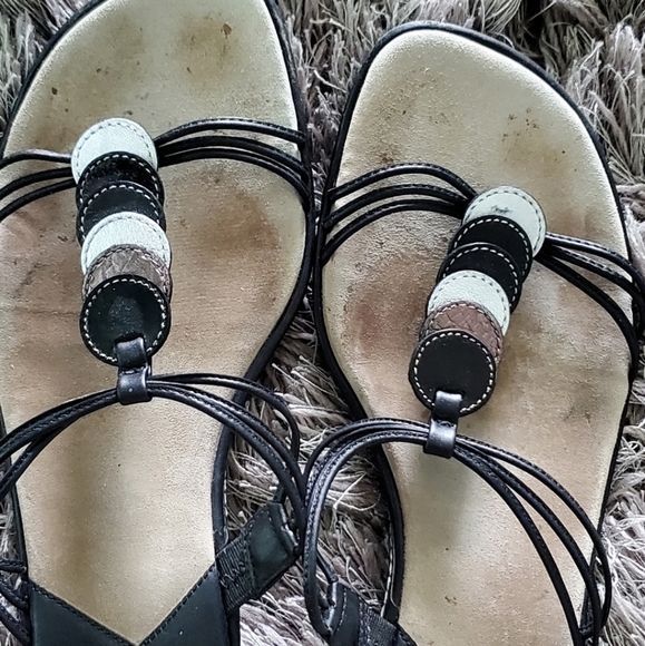 SOLD Cole Haan Sandals - Picture 10 of 11